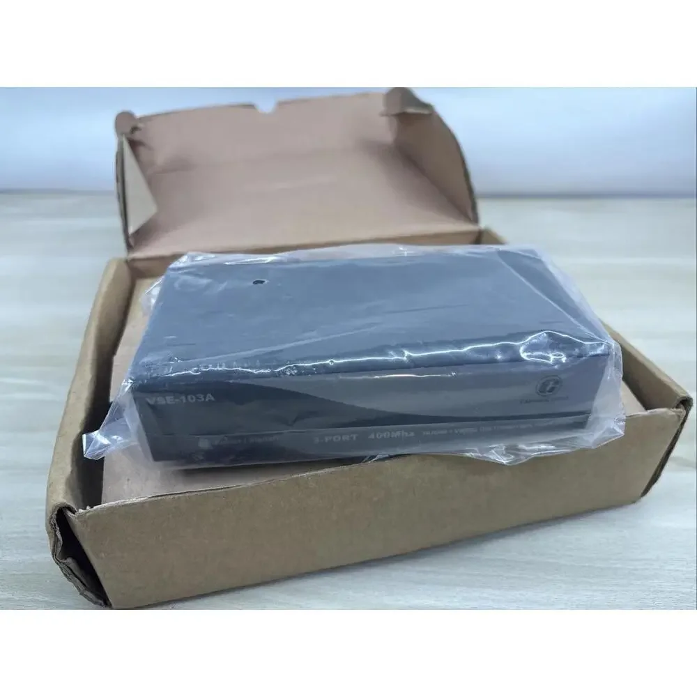 ConnectPro VSE-103 VGA Enhanced Video Splitter 3 Port 400MHz NEW IN ORIGINAL BOX